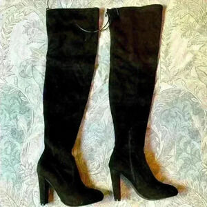 Thigh high boots👌